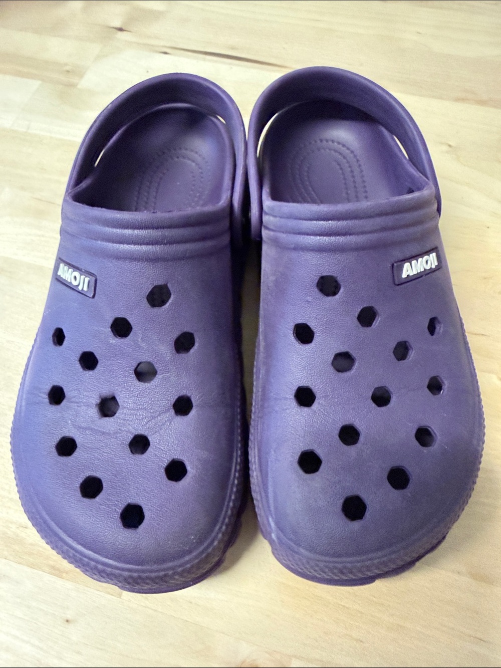 Size 3 AMO Kids Purple Slip-On Clogs